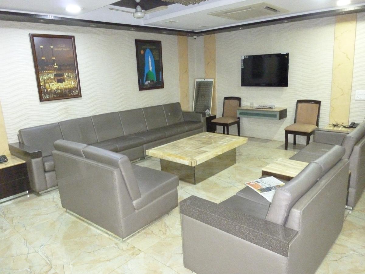 Hotel Regal Palace Мумбаи Экстерьер фото